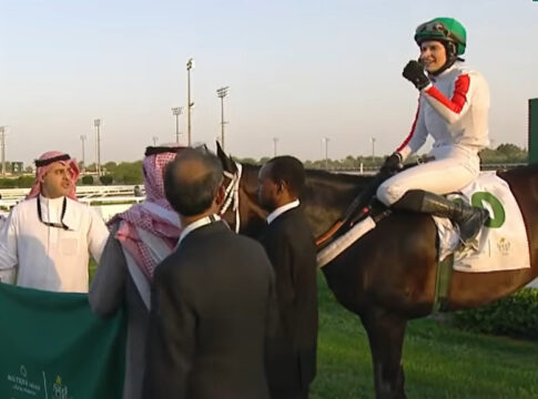 Nina Baltromei nach dem Sieg in Riad Foto: Screenshot