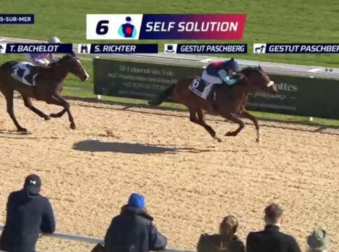 Self Solution gewinnt in Cagnes-sur-mer Foto: Screenshot