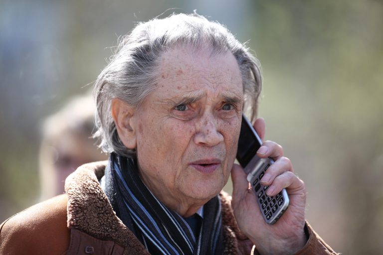 Horst-Dieter Beyer rettet sieben Pferde Horst-Dieter Beyer rettet sieben Pferde