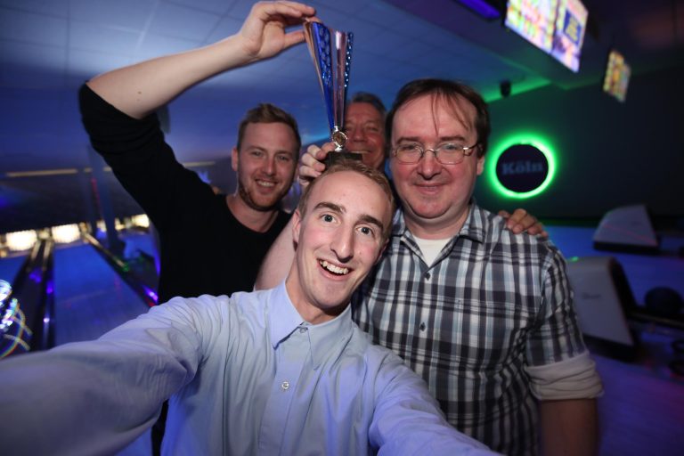 Sport-Welt gewinnt 1. Galopper Bowling Cup Sport-Welt gewinnt 1. Galopper Bowling Cup