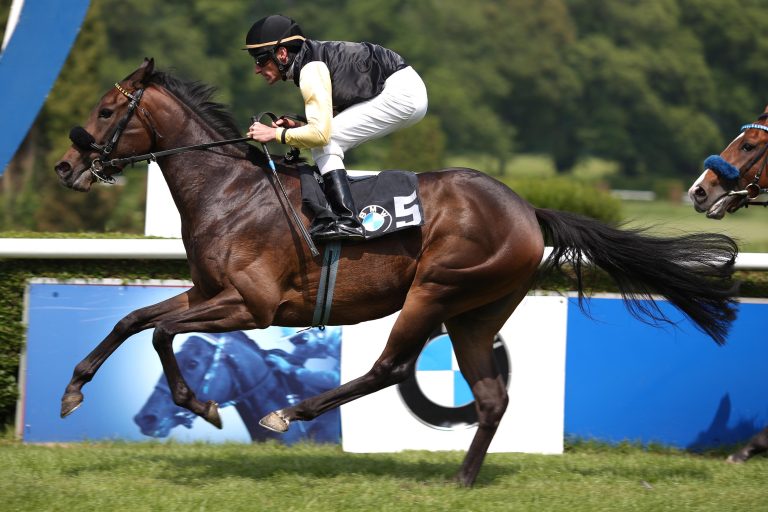 Cherry Lady mit Star-Jockey Ryan Moore