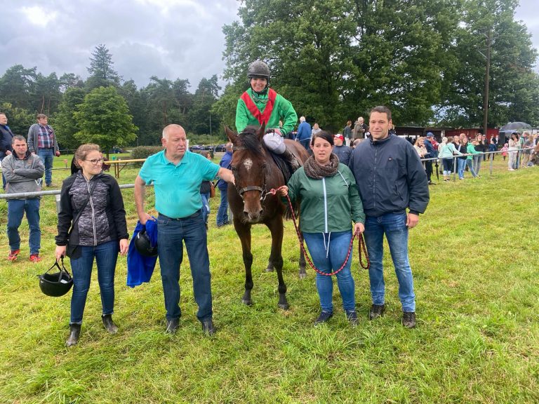 Dyllan widerlegt alte Turf-Regel: Starker Sieg!