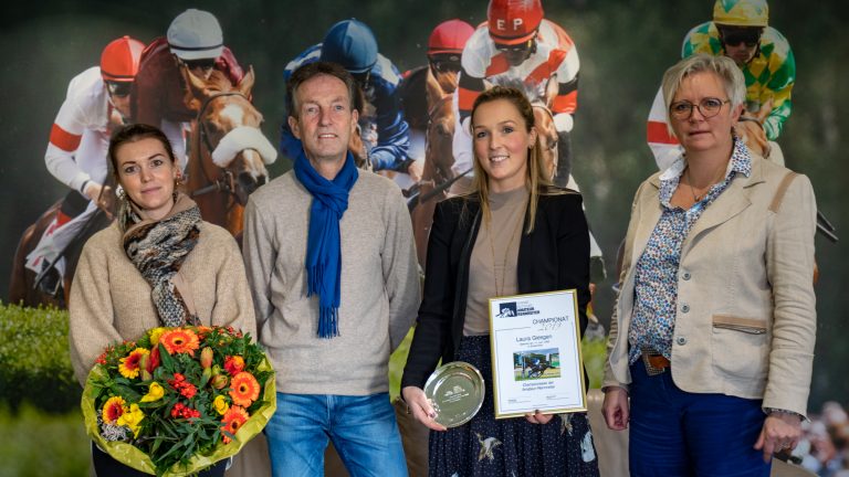 Familie Giesgen mit Katja Warmbier Foto: Effgen