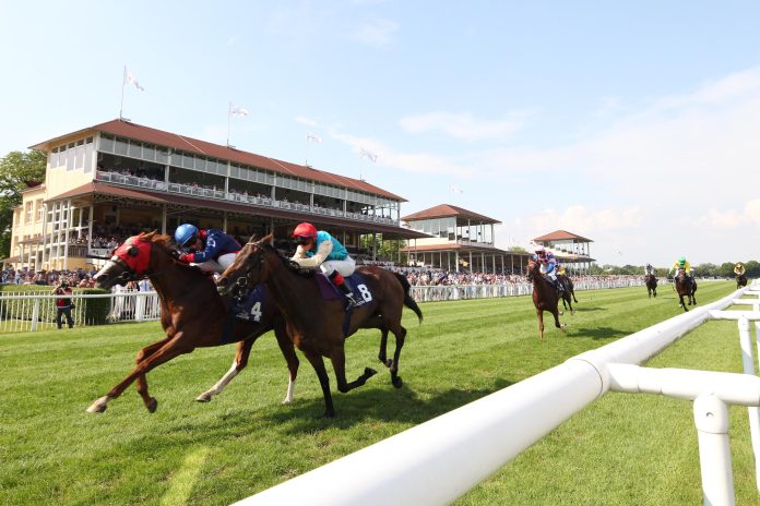 Die Rennbahn in Iffezheim Die Rennbahn in Iffezheim