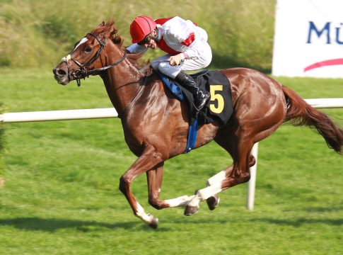 Longina in voller Aktion