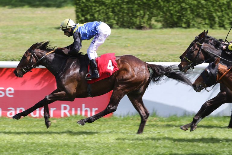 Außenseiter top und zwei Jockeys mit Doppel-Erfolgen Außenseiter top und zwei Jockeys mit Doppel-Erfolgen
