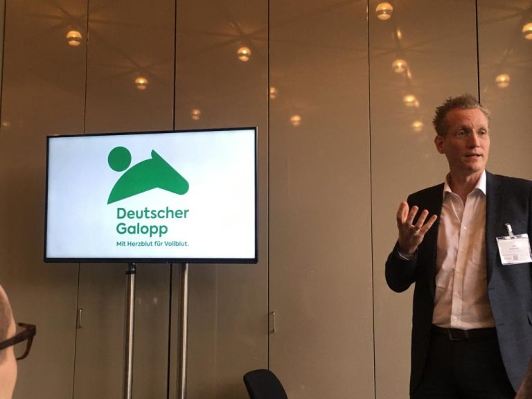 Logo „Deutscher Galopp“ auf dem SPOBIS präsentiert