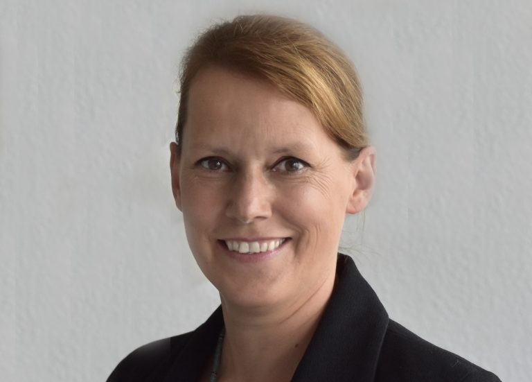 Susanne Beyreuther leitet PR bei Deutscher Galopp