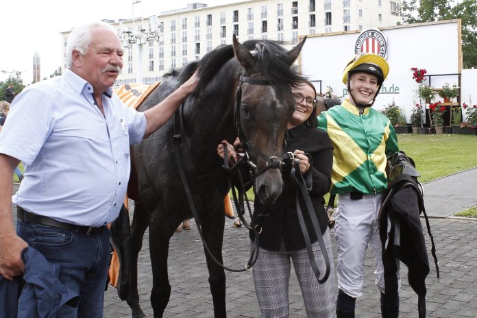 Utamaro mit Besitzer Paul Vielsäcker