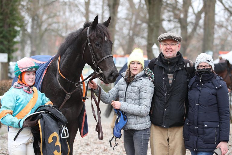 100 Galoppsportfreunde 2.0 happy mit Ventura Kingdom