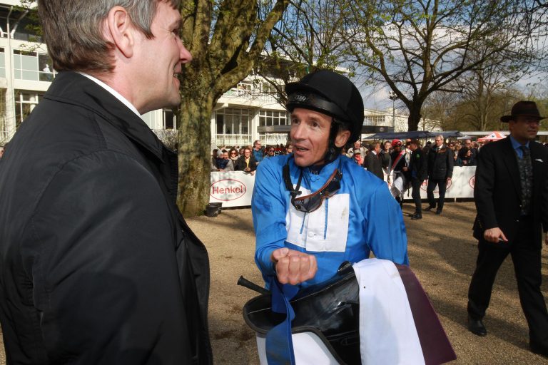Ganz bitter! Adrie de Vries kann nicht im Derby reiten